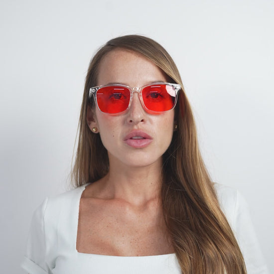 Video: las gafas con filtro rojo Crystal puestas